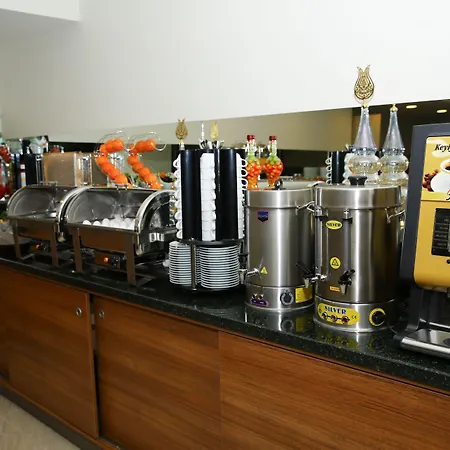 Golden Lounge Otel 3*