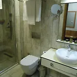 Golden Lounge Hotel 3*