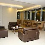 Golden Lounge