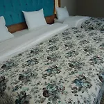 Golden Lounge 3*