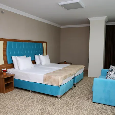 Golden Lounge Hotel 3*