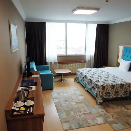 Otel Golden Lounge 3*