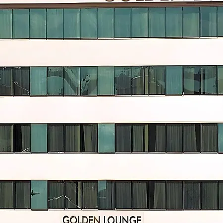 Golden Lounge מלון