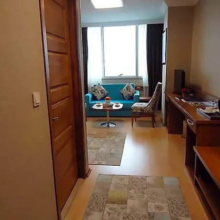 Golden Lounge Szálloda 3*