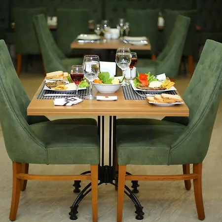 Golden Lounge 3*