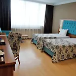 黄金沙龙酒店