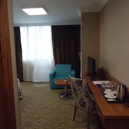Golden Lounge 3*