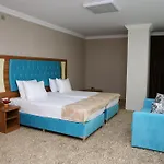 Golden Lounge Hotel 3*