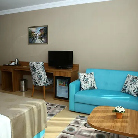 Golden Lounge Hotel 3*